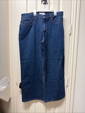 Abercrombie & Fitch Women's Relaxed Dark Blue Jeans